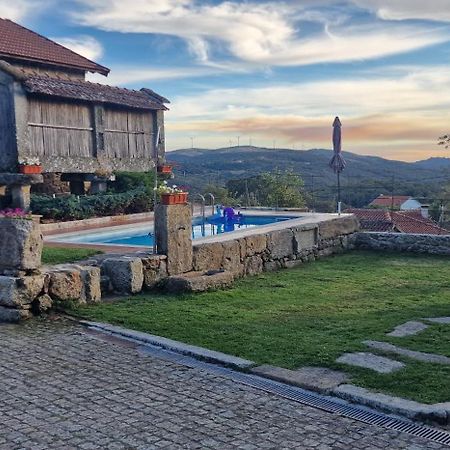 Casa Entre-Palheiros E Casa Do Canastro Montalegre Luaran gambar