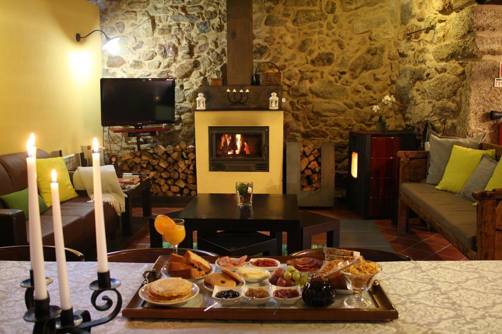 Casa Entre-Palheiros E Casa Do Canastro Montalegre Luaran gambar