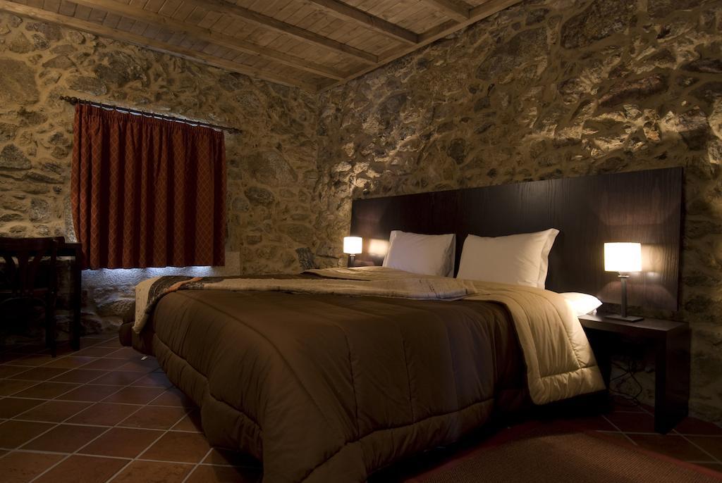 Casa Entre-Palheiros E Casa Do Canastro Montalegre Bilik gambar