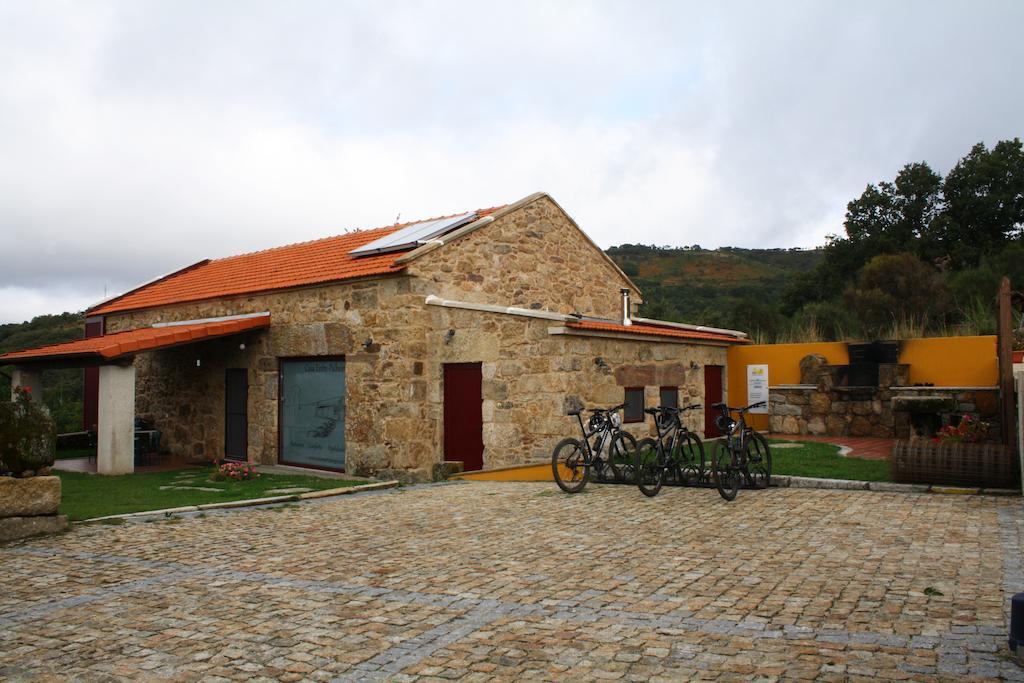 Casa Entre-Palheiros E Casa Do Canastro Montalegre Luaran gambar